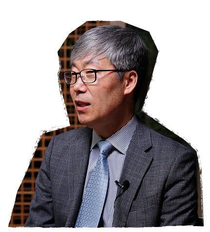 75주년 인물 관련 사진 : 김충민 교장선생님