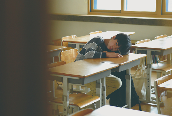 돌봄이 필요한 아이 사진