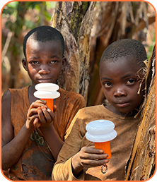 일광전구를 든 아이들