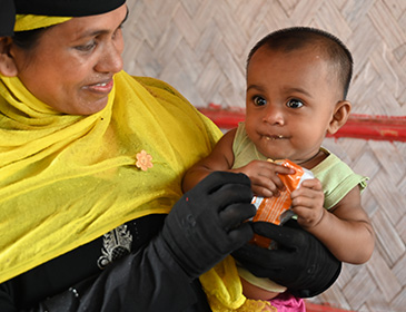 식량, 긴급의료 지원