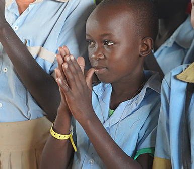 긴급 지원이 필요한 아이