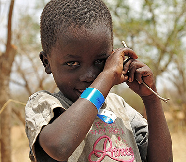난민으로 등록된 아이