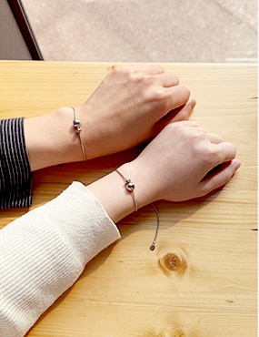 하루팔찌 착용 사진