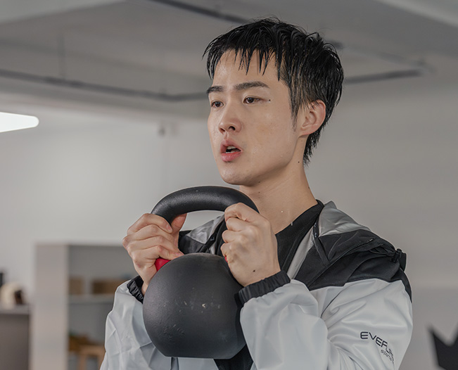 가족돌봄청소년 태우가 운동하는 사진