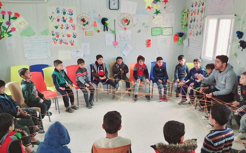 평화센터에서 감정표현을 배우는 아이들