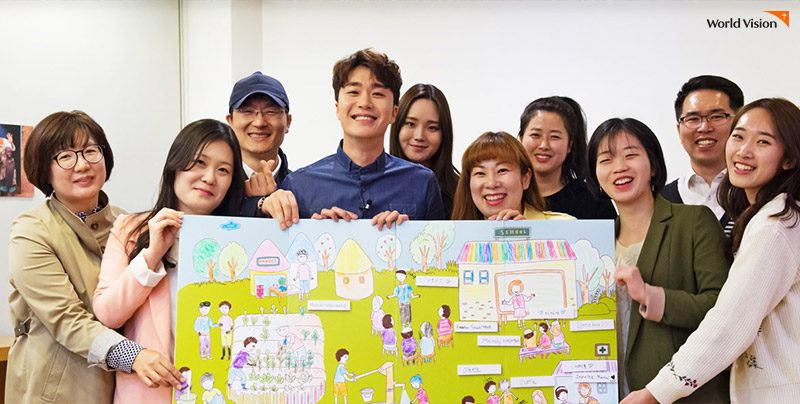 가수 조성모씨와 후원자님들 단체 사진