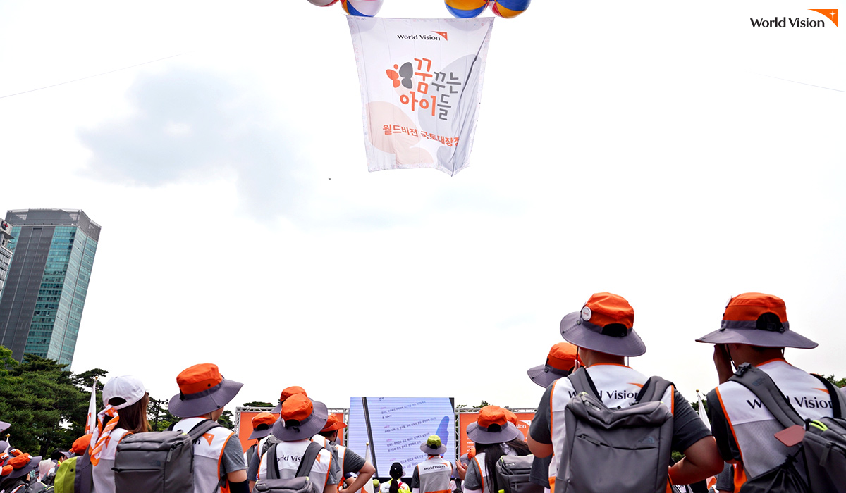 드디어 100km의 종착지인 여의도 공원에 도착