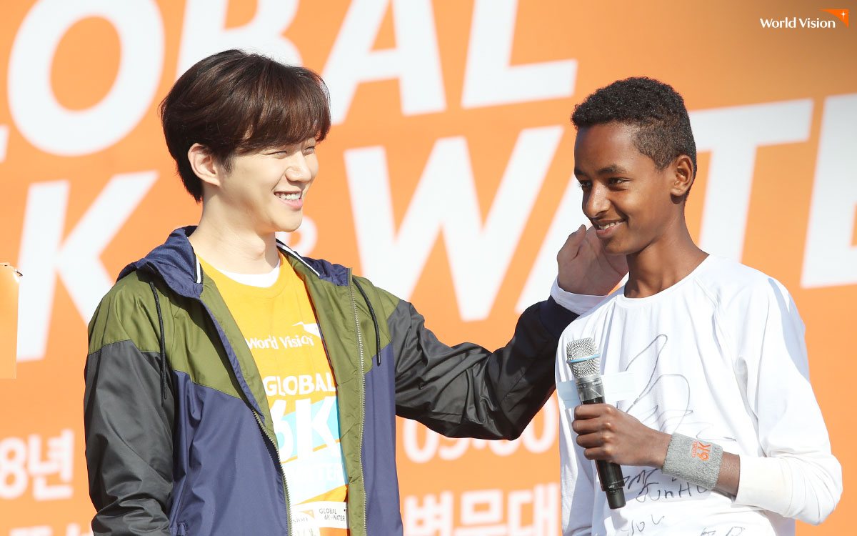 펠메타는 2PM 준호 홍보대사를 만나기 위해 에티오피아에서 한국으로 먼 길을 날아온 거에요
