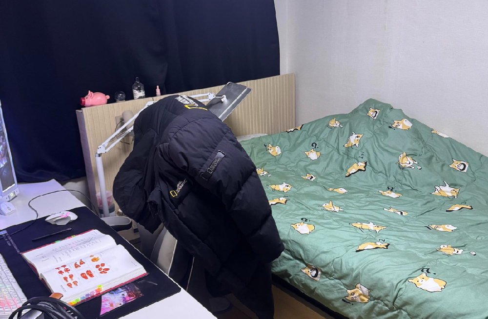 따뜻하고 편안한 정민이의 자취방