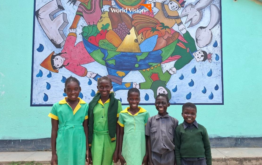 25년 꿈엽서그리기대회 수상작이 잠비아 현지 학교에 벽화로 그려졌습니다. 