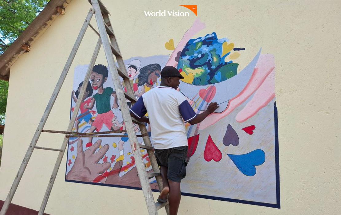 25년 꿈엽서그리기대회 수상작이 잠비아 현지 학교에 벽화로 그려졌습니다. 