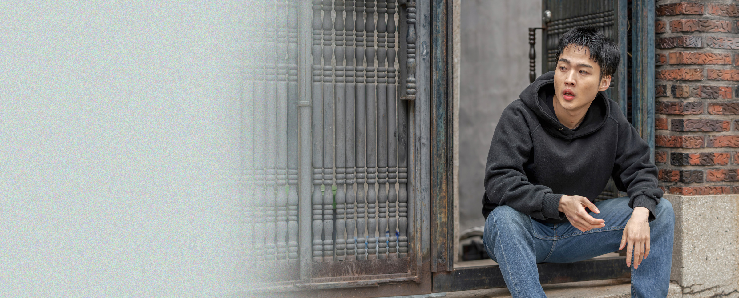 아르바이트를 하고 있는 태우